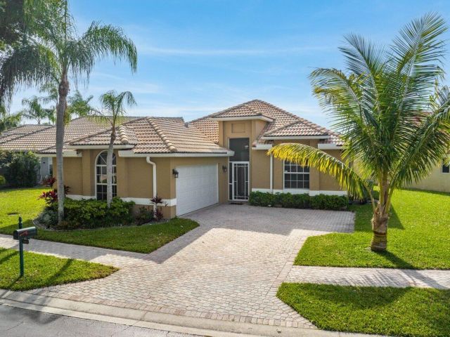 Home for sale at 5452 Grande Palm Circle - photo 5233897