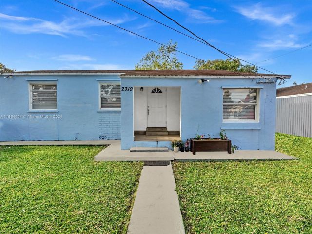 Home for sale at 2310 NW 33rd St - photo 5388855