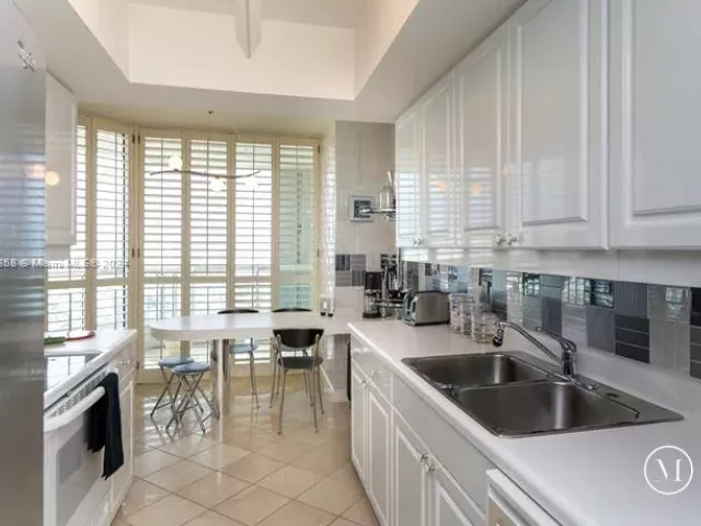 Apartment for sale  Unit #3209 - photo 5235995