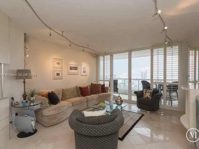 Apartment for sale  Unit #3209 - photo 5235998