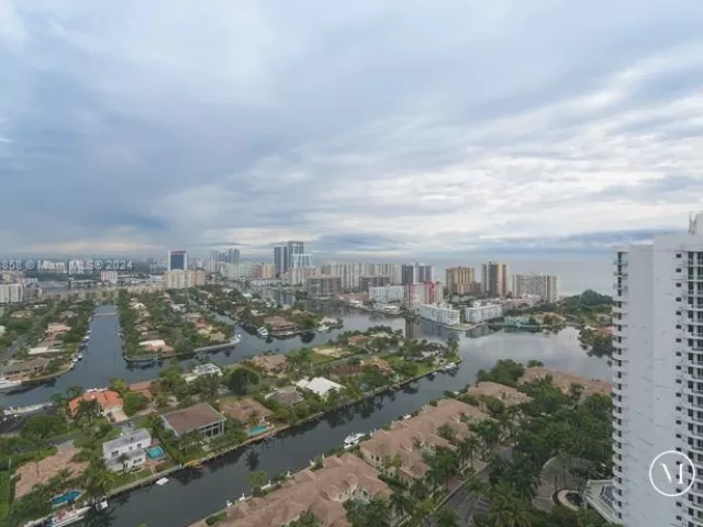 Apartment for sale  Unit #3209 - photo 5235992