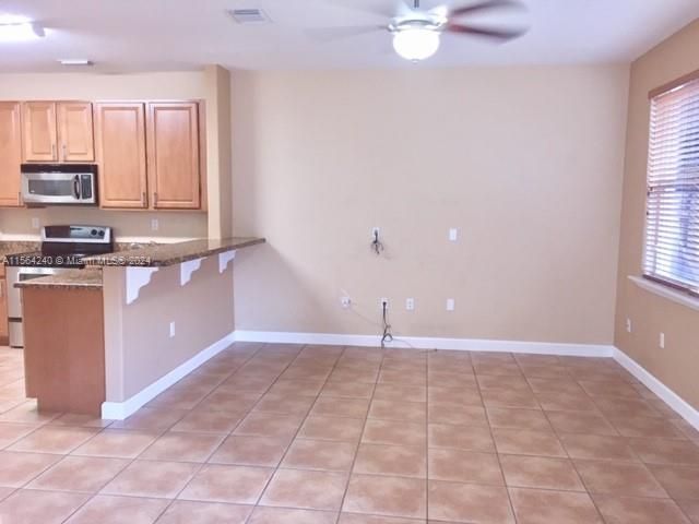 Home for rent at 11495 NW 80th Ln 11495 - photo 5235599