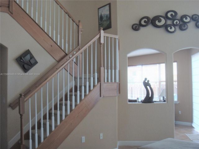 Home for rent at 11495 NW 80th Ln 11495 - photo 5235602