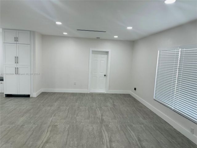 Home for rent at 3540 NW 80th Ter 3540 - photo 5238557