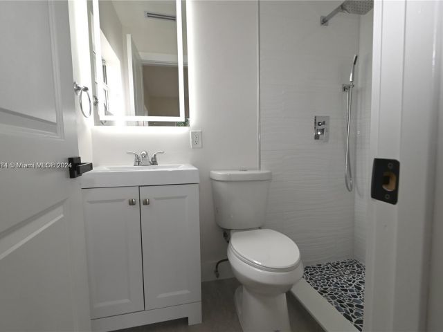 Home for rent at 3540 NW 80th Ter 3540 - photo 5238561