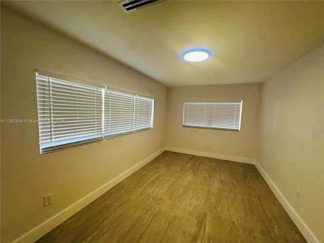 Home for rent at 3540 NW 80th Ter 3540 - photo 5238563