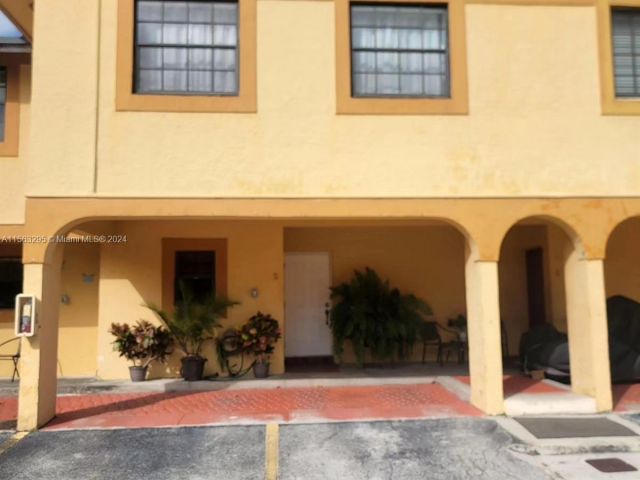 Home for rent at 11821 SW 18th St 2-23 - photo 5238513