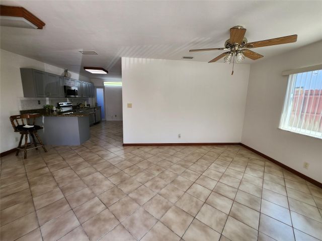 Home for rent at 1005 SW 30 street - photo 5271398