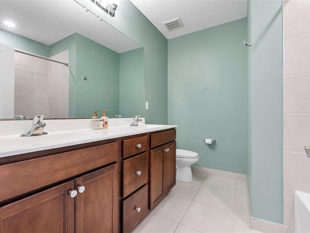 Home for sale at 4320 Lago Dr 4320 - photo 5269396