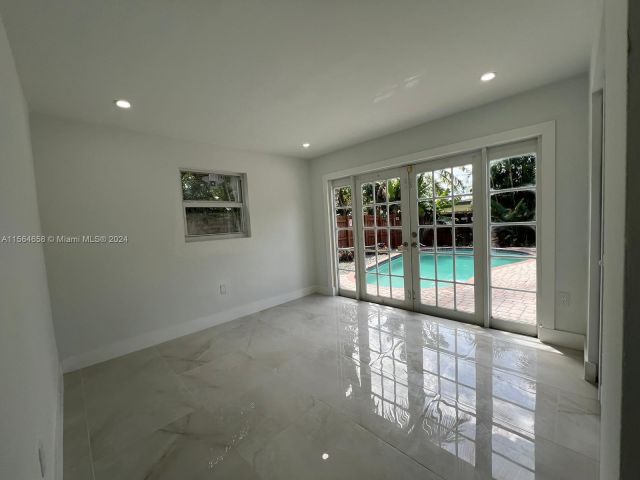 Home for sale at 3350 SW 20th St - photo 5243303