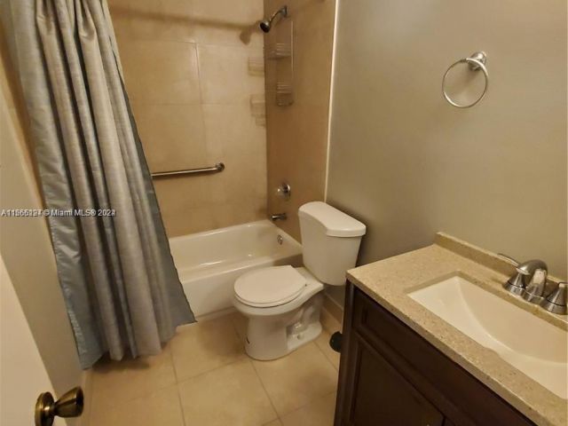 Home for rent at 20309 NW 27th Pl . - photo 5244433