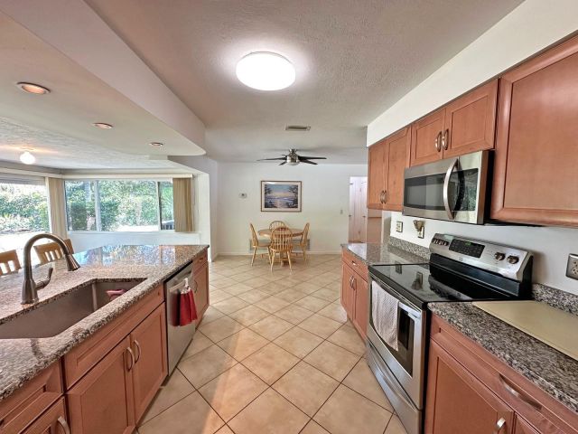 Home for sale at 8952 SW 52nd Street - photo 5243907
