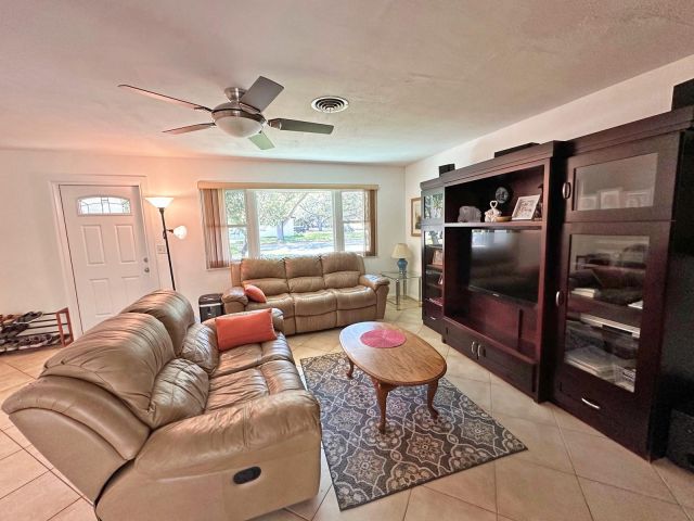 Home for sale at 8952 SW 52nd Street - photo 5243912