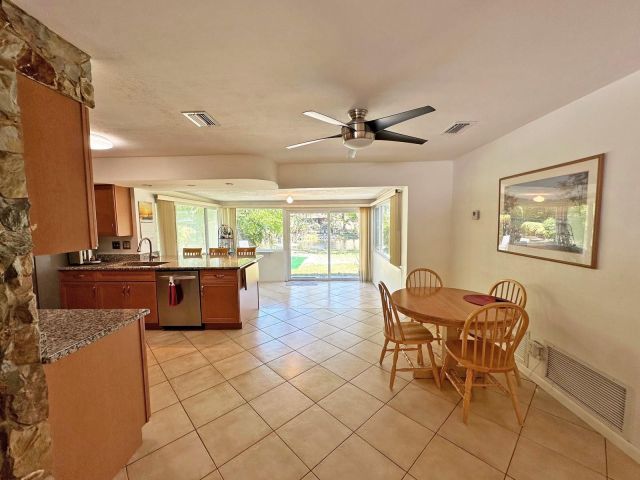 Home for sale at 8952 SW 52nd Street - photo 5243914