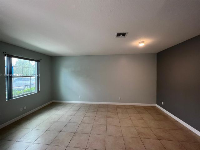 Home for rent at 5258 Ellery Ter 5258 - photo 5244620