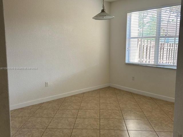 Home for rent at 11010 NW 86th Ter 11010 - photo 5244535