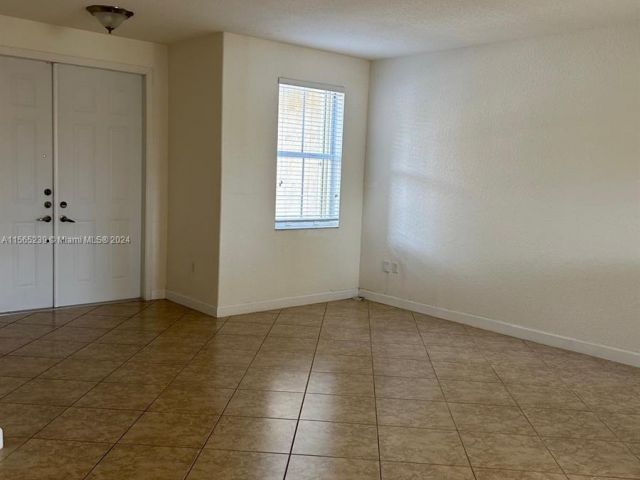 Home for rent at 11010 NW 86th Ter 11010 - photo 5244537