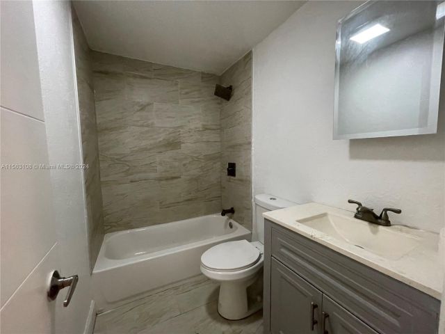 Home for rent at 2470 NW 55th St 2470 - photo 5244362