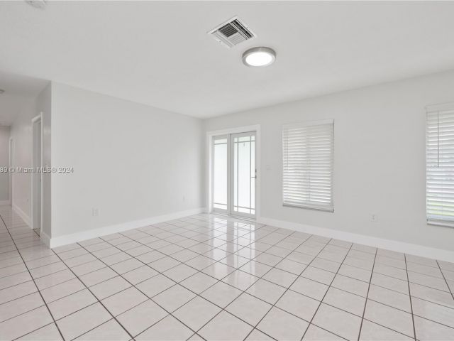 Home for rent at 10872 SW 33rd St - photo 5244829