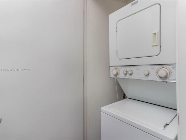 Apartment for sale  Unit #1808 - photo 5246101