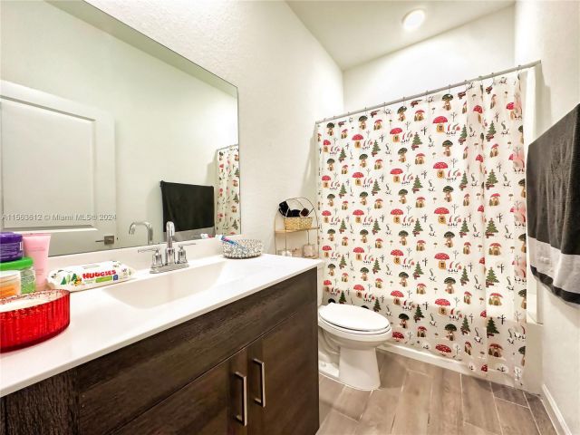 Home for sale at 26948 SW 132nd Ct Rd - photo 5245227