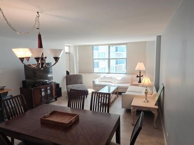 Apartment for rent  Unit #1110 - photo 6046411