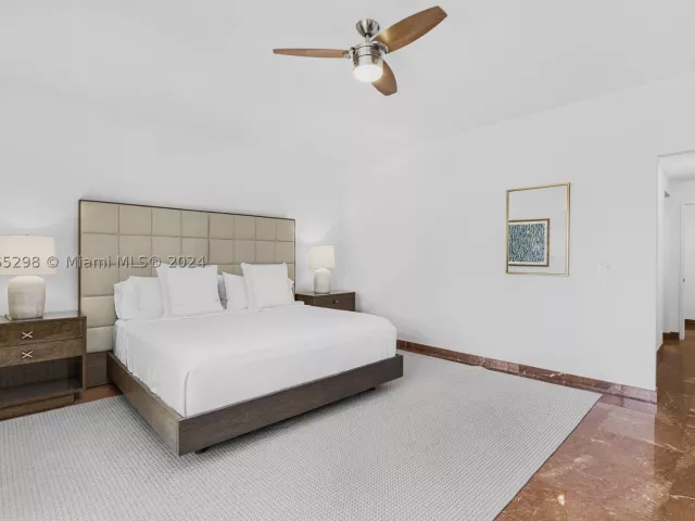 3-bedroom condo for sale in Miami Beach - 2221 Fisher Island Dr 3201 - MondialRealty