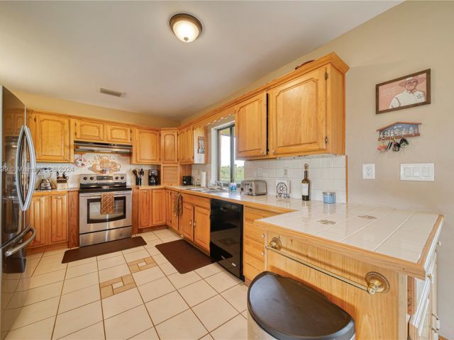 Home for sale at 19980 SW 207th Ave - photo 5248561