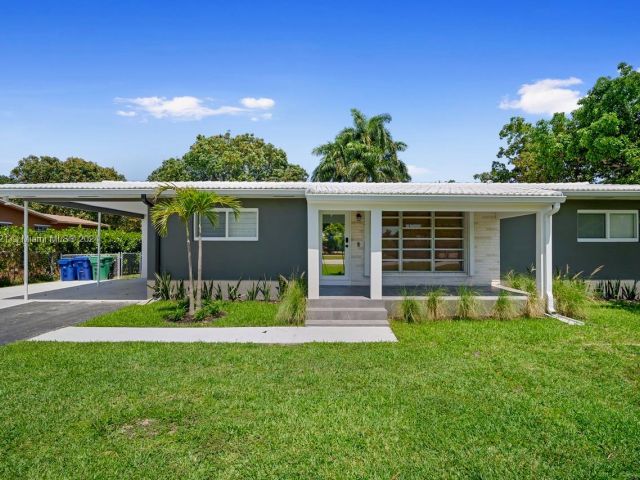 Home for sale at 13721 N Miami Ave - photo 5468805