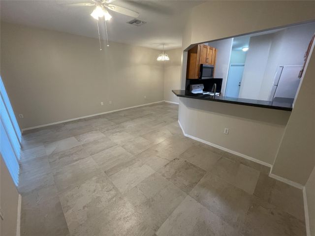 Home for rent at 1055 NW 100th Ave - photo 5261157