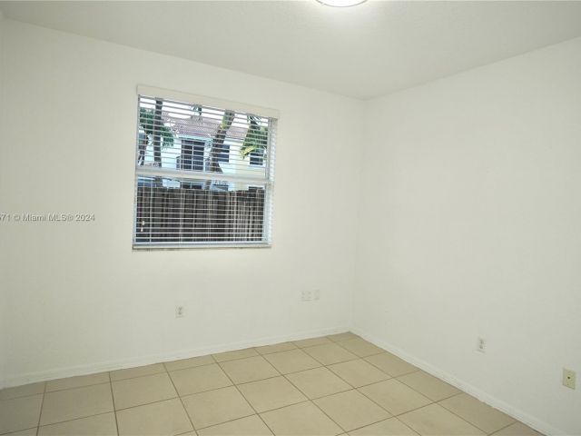 Home for rent at 14941 SW 41st Ln - photo 5250765