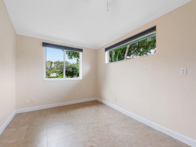 Home for rent at 847 SW 18th Ct - photo 5262490