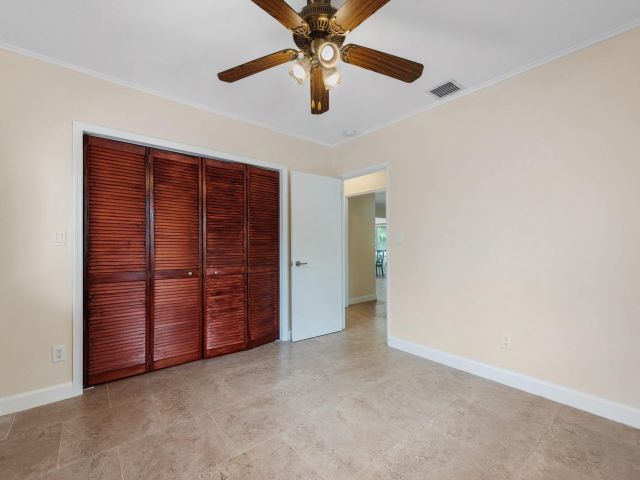 Home for rent at 847 SW 18th Ct - photo 5262495