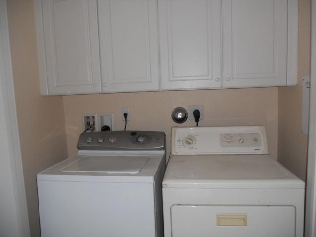 Home for rent at 712 NW 83rd Pl - photo 5301115