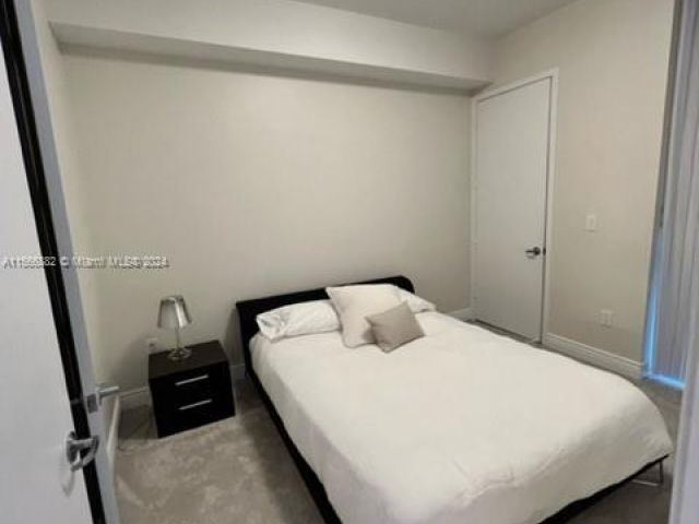 Apartment for rent  Unit # - photo 5510818