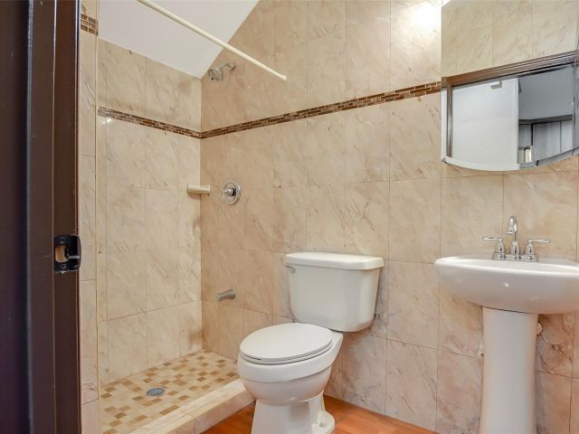 Home for rent at 1463 SW 40th Ter - photo 5262199