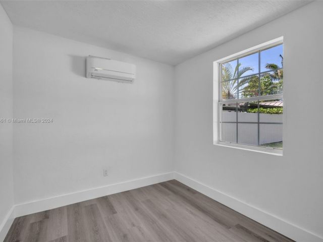 Home for rent at 3335 NW 19 St - photo 5257308