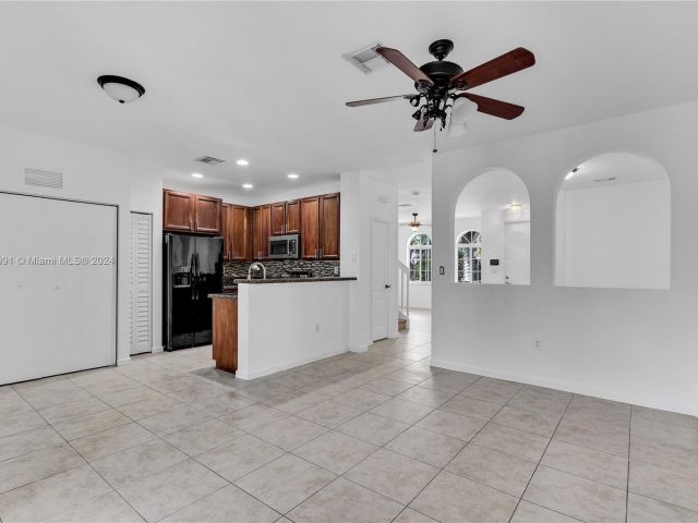 Home for rent at 14044 SW 273rd Ln 0 - photo 5260003