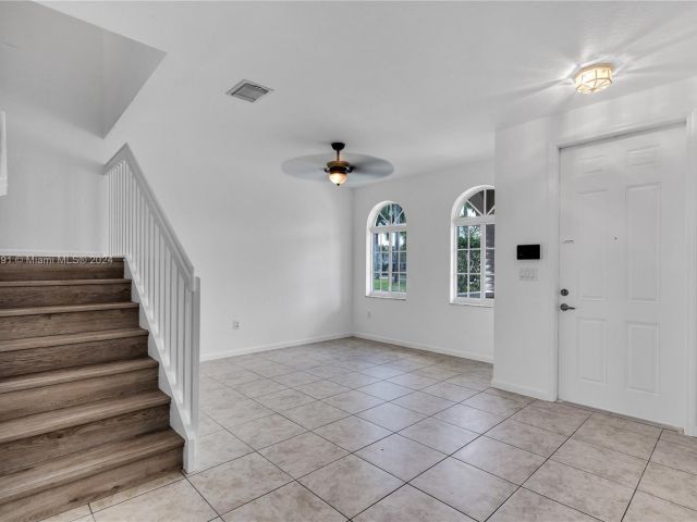 Home for rent at 14044 SW 273rd Ln 0 - photo 5260004