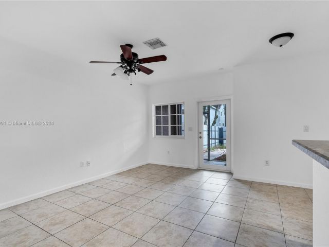 Home for rent at 14044 SW 273rd Ln 0 - photo 5260007