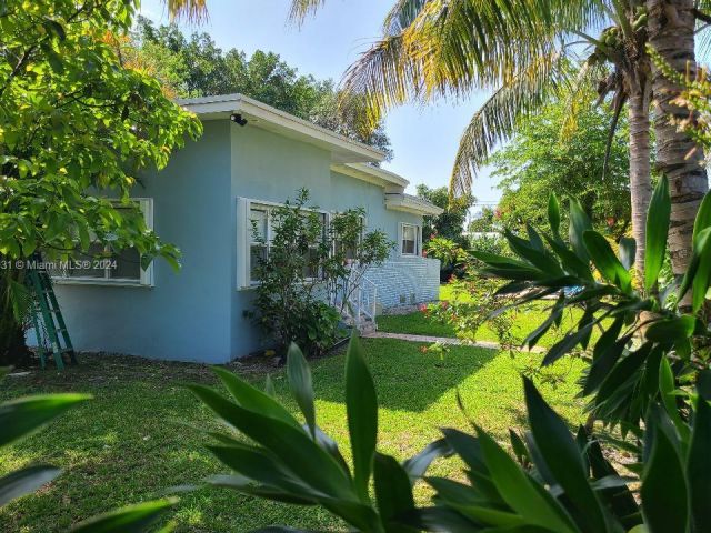 Home for sale at 14721 NW 3rd Ave - photo 5265063