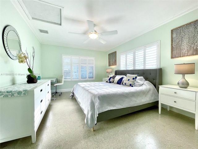Home for sale at 1533 SE 5th St - photo 5262774