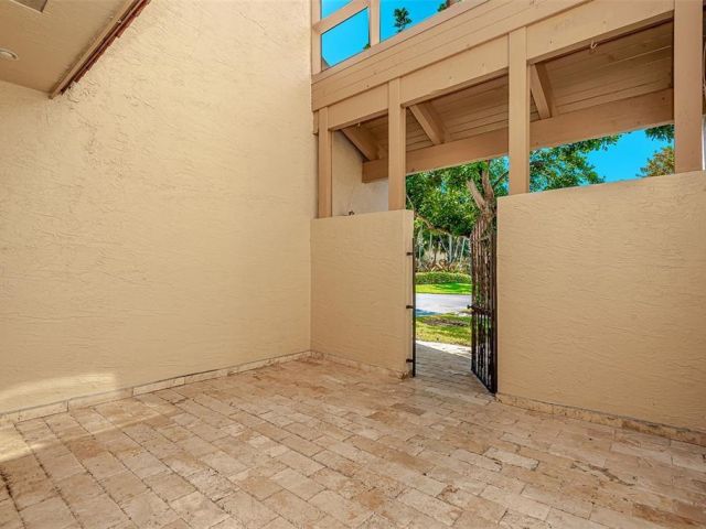 Home for rent at 10235 NW 46th St - photo 5263437