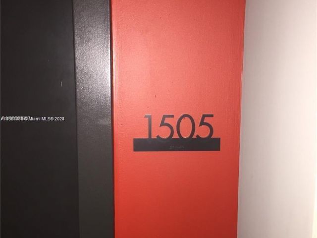 1-bedroom condo for sale in Miami - 151 SE 1st St 1505 - MondialRealty