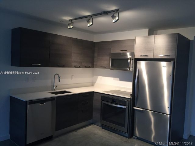 1-bedroom condo for sale in Miami - 151 SE 1st St 1505 - MondialRealty