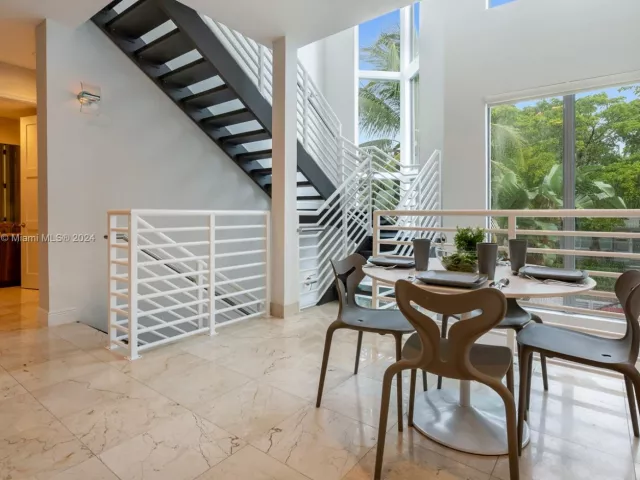 4-bedroom home for rent in Fort Lauderdale - 1412 SE 2nd St - MondialRealty