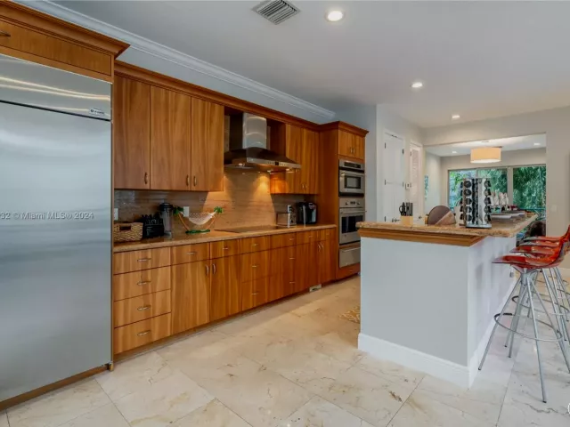 4-bedroom home for rent in Fort Lauderdale - 1412 SE 2nd St - MondialRealty