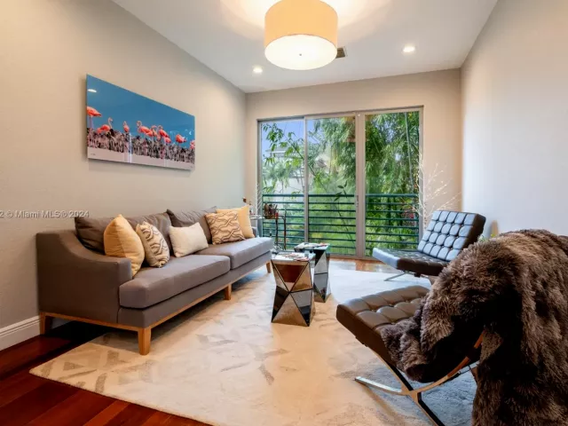 4-bedroom home for rent in Fort Lauderdale - 1412 SE 2nd St - MondialRealty