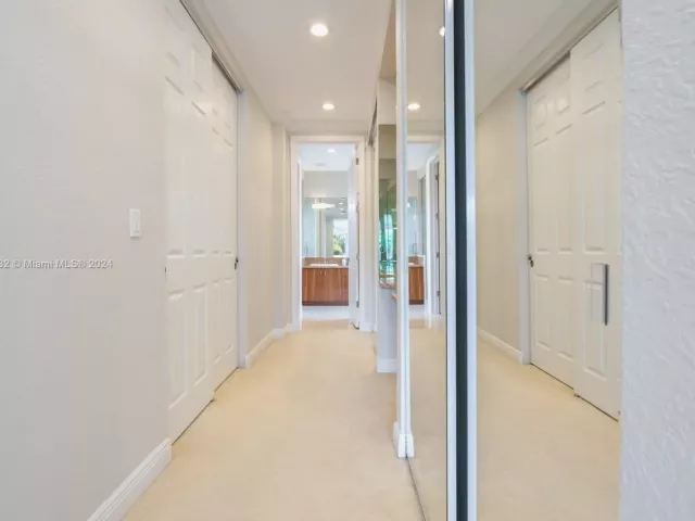 4-bedroom home for rent in Fort Lauderdale - 1412 SE 2nd St - MondialRealty