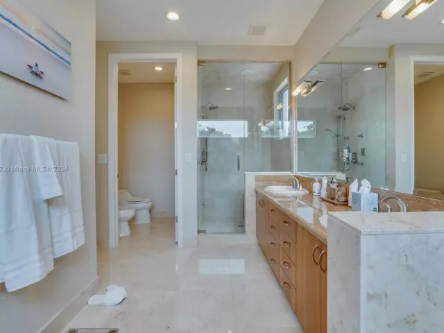 4-bedroom home for rent in Fort Lauderdale - 1412 SE 2nd St - MondialRealty